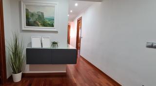 Piso  Avinguda de ramón y cajal 31. Centro ciudad con piscina, parking y trastero.