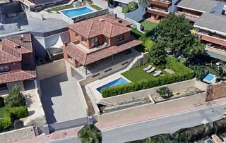 Location Chalet à Carrer terra ferma 22. Alquiler vivienda habitual larga duración