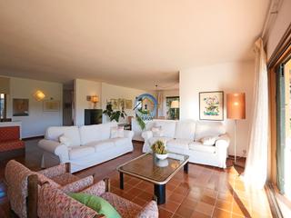 Chalet  Carrer salvador duran. Refugio mediterráneo de serenidad y confort en santa cristina d’