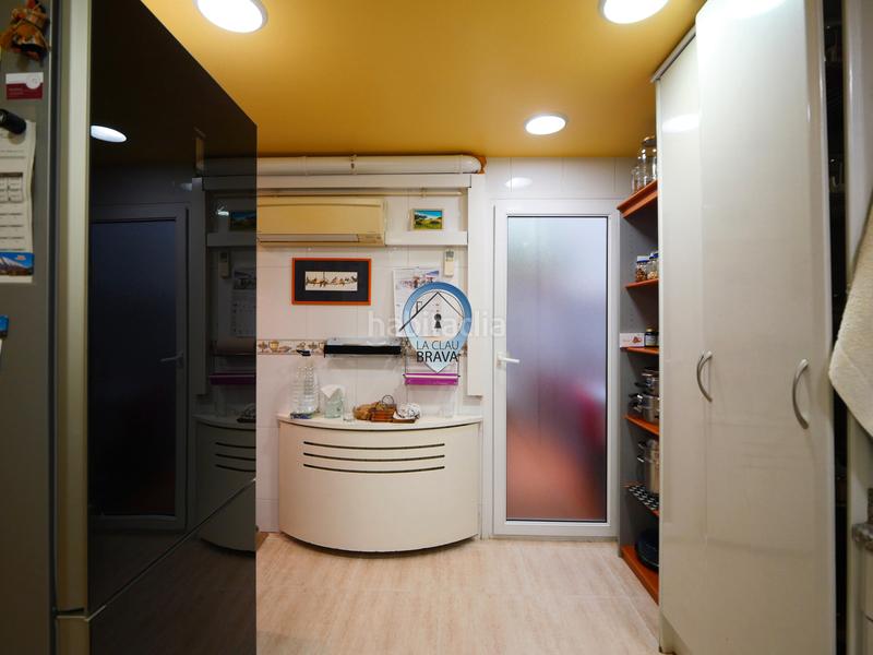 Foto 8a58afc9-5fe6-4bd4-9fda-5f6ed4c51daf. Planta baixa amb calefacció a Eixample Sant Feliu de Guíxols