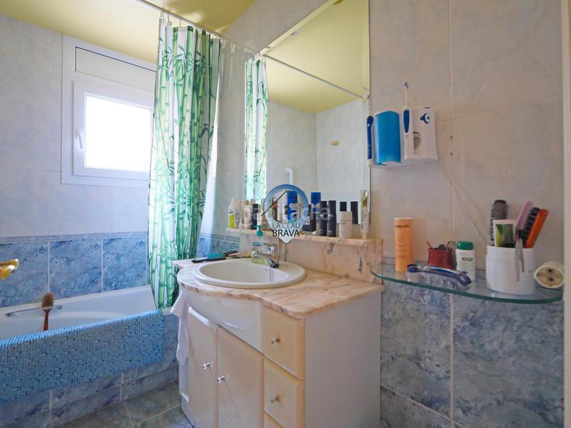 Foto a6761352-a560-4862-aad5-a1549edf3a06. Planta baixa amb calefacció a Eixample Sant Feliu de Guíxols