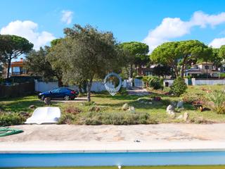 Terreny residencial  Carrer occitània. Terreno urbano con piscina en calonge: el lienzo perfecto para t