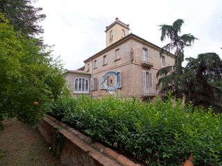 Chalet  Avinguda girona. La torre d’en batlle: un refugio con historia, alma y futuro