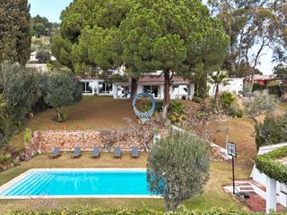 Xalet a Carrer del ripollès 87. Una joya en calonge: lujo y naturaleza en perfecta armonía.