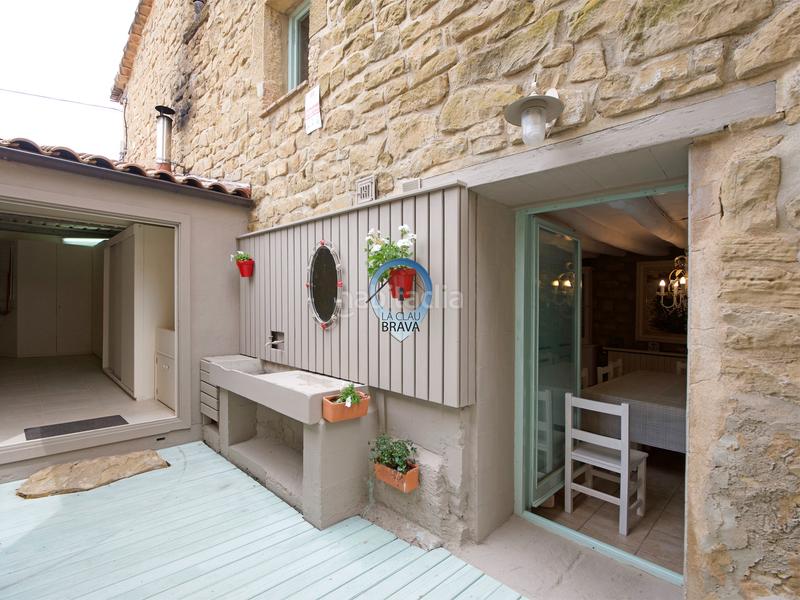 Foto c17cce9a-1457-4413-87cb-e9b634ed6d41. Casa a plaza mayor 5 a Ardisa