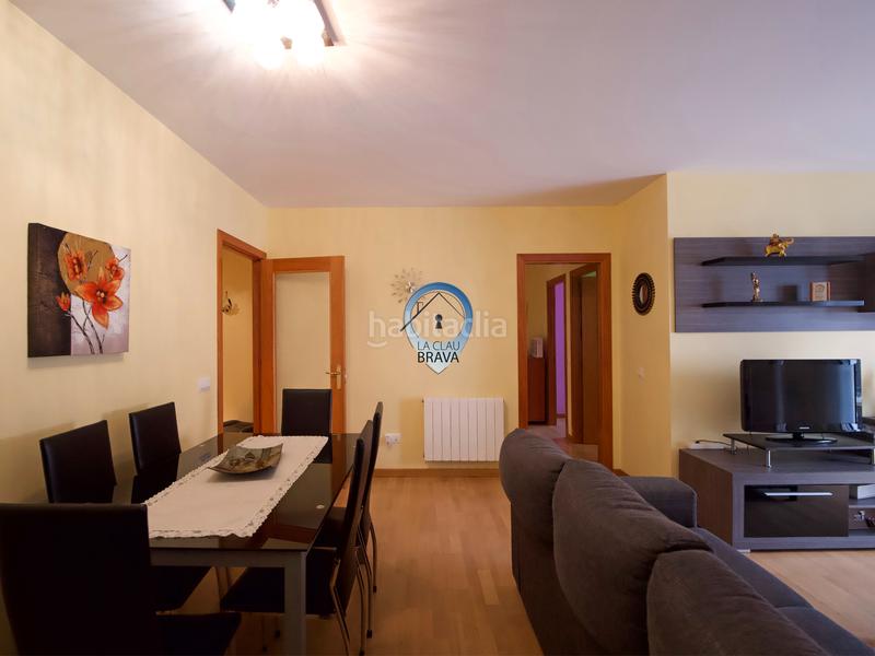 Foto afaad628-90ae-46e0-b2a0-de0c9822124e. Pis amb calefacció a Eixample Sant Feliu de Guíxols