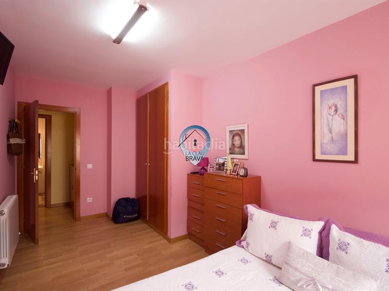 Foto f37ca3b1-30a3-4775-bd5e-9a8af5a51a68. Pis amb calefacció a Eixample Sant Feliu de Guíxols