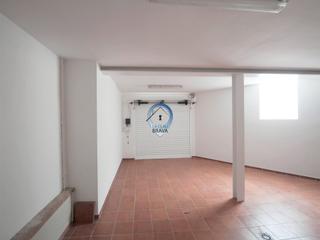 Aparcament cotxe  Carrer de roma. ¿vives en st feliu de guíxols y aún buscas aparcamiento?