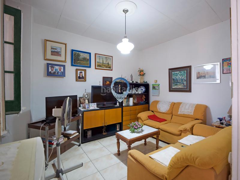 Foto 1a3e2466-fe6e-4e66-bc13-6b821d5396b2. Casa la casa que os une… sin meteros todos en la misma planta. en Llagostera