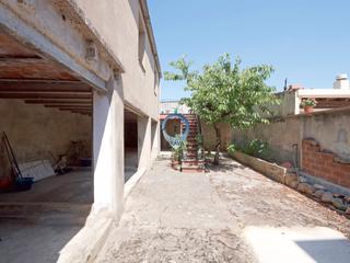 Casa  Carrer pau casals. La casa que os une… sin meteros todos en la misma planta.
