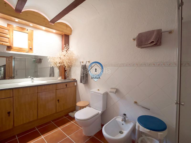 Foto a0f55b77-121b-42b6-af67-a94e4e2f4064. Masía  en venta , girona – 12.700 m² de terreno privado y agua propia en Arbúcies