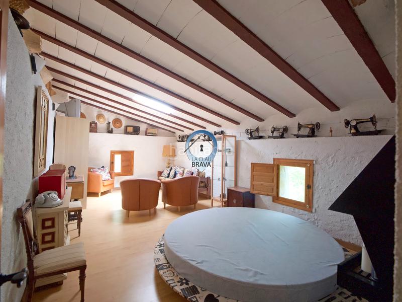 Foto ef7f2f02-458a-422a-a3c5-86b00221e622. Masía  en venta , girona – 12.700 m² de terreno privado y agua propia en Arbúcies