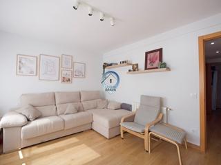 Maison  Carrer de valència. Casa reformada con terraza en sant feliu de guíxols, 3 habitacio