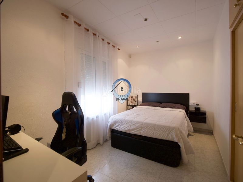 Foto 04772af7-e1e7-42de-9538-b63009270928. Casa amb calefacció aparcament a Eixample Sant Feliu de Guíxols