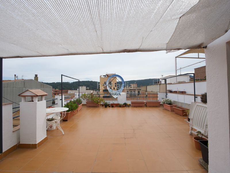 Foto 088bfa0b-7d96-4653-9633-3db98ac77175. Casa amb calefacció aparcament a Eixample Sant Feliu de Guíxols