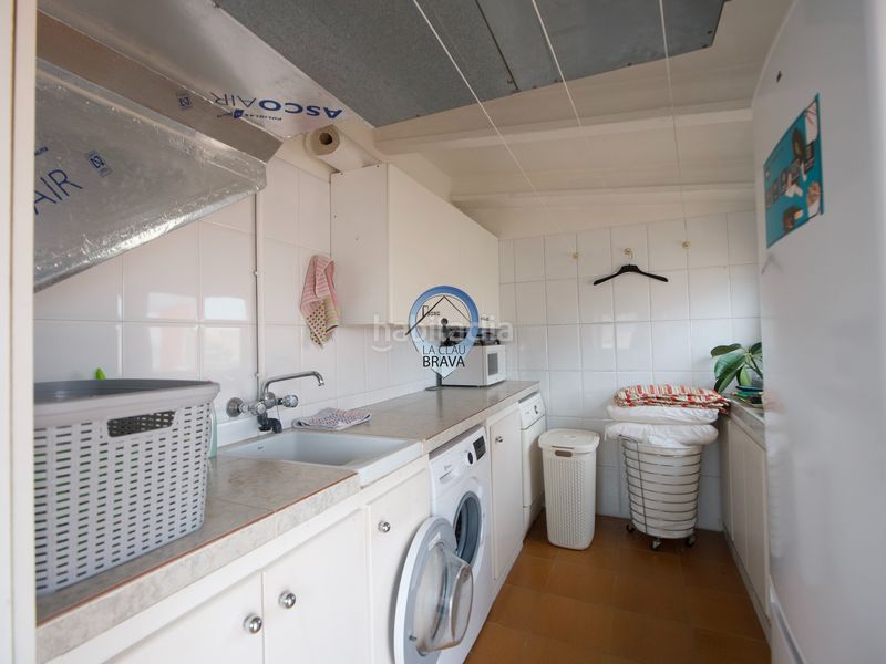 Foto 4c8f3884-3994-4b5a-b2bb-7fc938946535. Casa amb calefacció aparcament a Eixample Sant Feliu de Guíxols