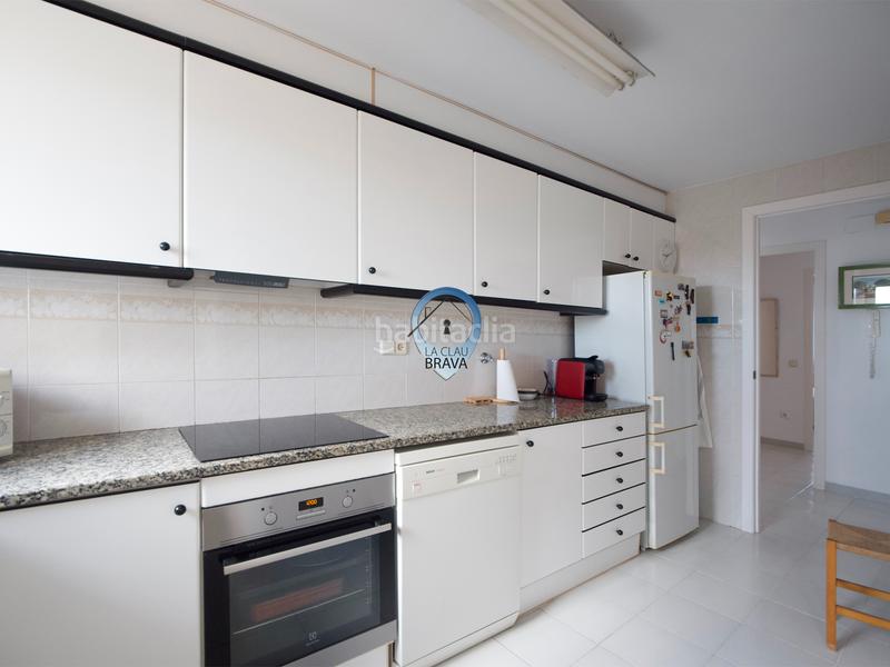 Foto 60323671-830f-4c81-ab71-36a418b66a11. Àtic amb aparcament a Eixample Sant Feliu de Guíxols