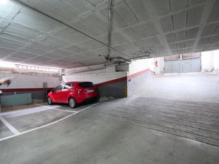 Posto auto  Carrer de tarragona. El lujo silencioso: aparcar sin perder la paciencia cada día.
