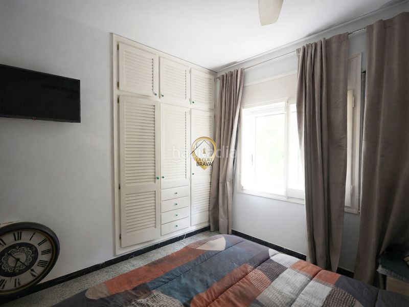 Foto cefbe80b-4b1f-4ac0-a8ef-d95d3400d574. Pis amb xemeneia calefacció a Centre Palamós