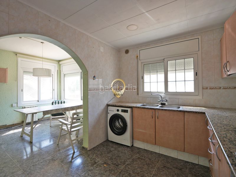 Foto 306b3902-0cea-496a-b5f3-5c551e8f703b. Casa aparellada amb xemeneia calefacció aparcament a Platja d´Aro