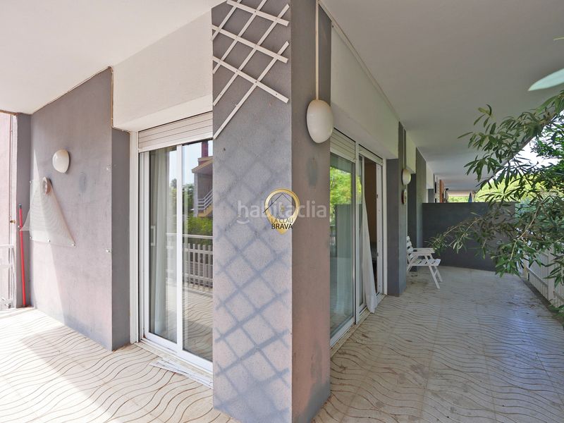 Foto 54609570-0f13-4106-9e32-8e42c798bda2. Casa aparellada amb xemeneia calefacció aparcament a Platja d´Aro