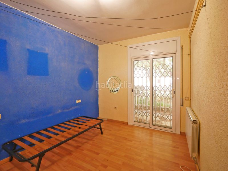 Foto f18776e9-131a-4b2d-8a89-430ee6b671a1. Casa aparellada amb xemeneia calefacció aparcament a Platja d´Aro