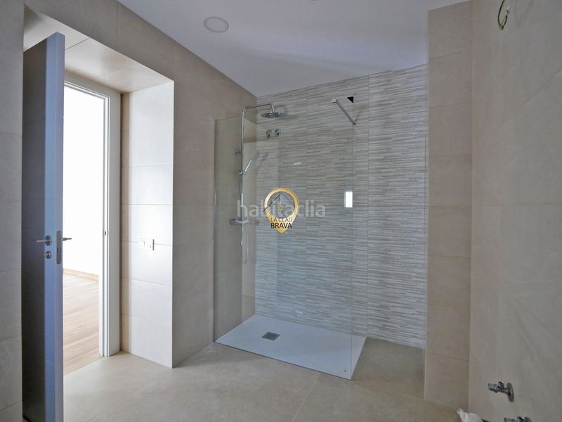 Foto a7106316-184d-4bda-a6a1-7ab8e905a03f. Casa adossada amb xemeneia calefacció aparcament piscina a Platja d´Aro