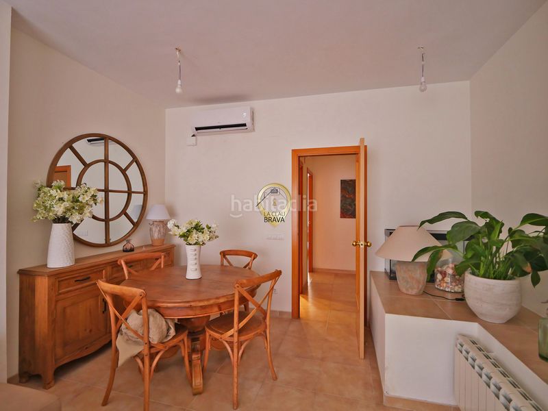 Foto 4b1a2c0d-f9dd-4a52-8e9d-a8020232e0e5. Casa aparellada amb calefacció a Eixample Sant Feliu de Guíxols