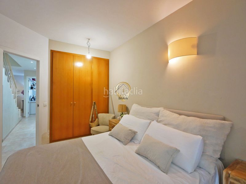 Foto 80b3b7b1-aa8a-4b17-ae05-8337577aa690. Casa aparellada amb calefacció a Eixample Sant Feliu de Guíxols