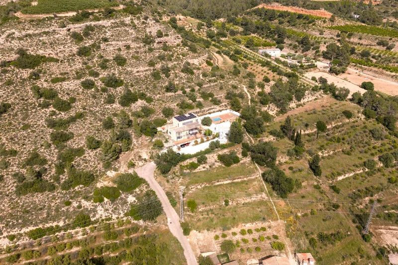 Foto b529dbee-5968-447e-8c3f-a53e8a5a2c96. Casa amb calefacció piscina a Bítem Tortosa