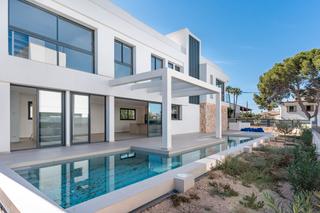 Chalet in Son Verí. Nueva construcción: impresionante chalet de 200 m2 con vistas al