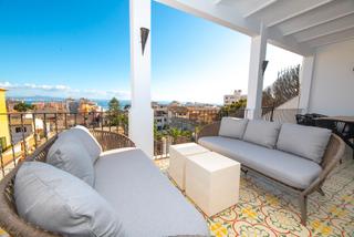 Rent Apartment in El Terreno. Contrato temporal: se alquila desde septiembre amplio y lujoso a