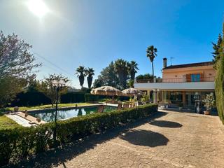 Chalet in Son Amonda - Reis Catòlics. Finca con jardín, pista de tenis, piscina y mucho potencial en l