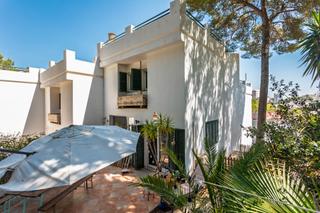 Towny house in Sant Agustí. Elegante casa adosada de 4 dormitorios con terrazas, jardín y ga