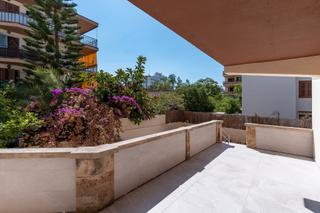 Pis a Can Pastilla. Apartamento en planta baja recientemente renovado con terraza y