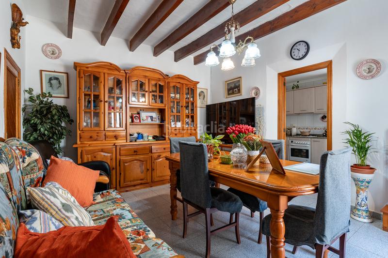 Foto 0b3f2b8c-cf71-4705-93e4-6a7b16fe9372. Casa aparellada amb aparcament a Andratx Andratx