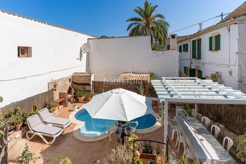 Foto 57f45bd6-d179-487b-8ae1-bb95c89b3ea3. Casa aparellada amb aparcament a Andratx Andratx