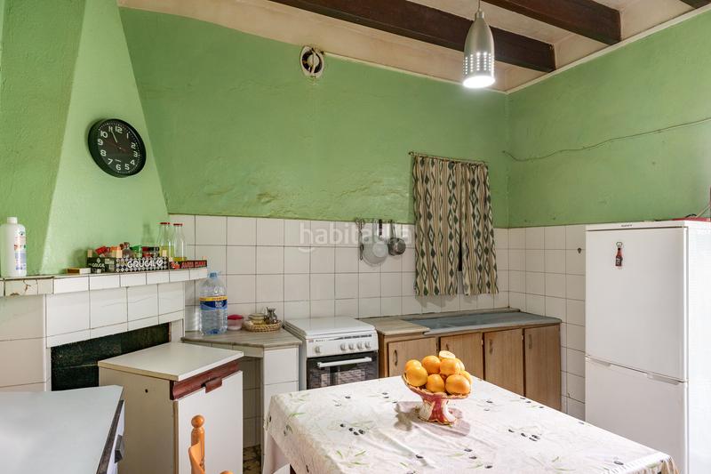 Foto e028fd90-a515-46ae-9d11-edcea0bfda04. Casa aparellada amb aparcament a Andratx Andratx