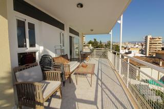 Alquiler Planta baja en Cort. Apartamento amueblado en son armadans con terraza privada