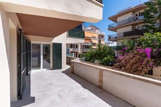 Planta baixa a Can Pastilla. Apartamento en planta baja recientemente renovado con terraza y