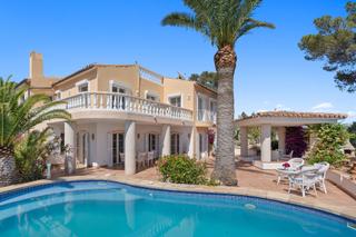 Maison à Port D´Andratx. Villa mediterránea con espectaculares vistas al mar y al puerto