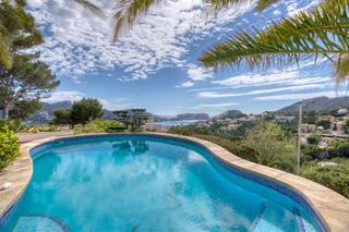 Haus in Port D´Andratx. Villa mediterránea con espectaculares vistas al mar y al puerto