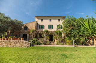 Masia a Pollença Poble. Preciosa finca mallorquina con casas de invitados y terreno