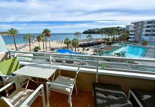 Location Appartement à Magaluf. Piso de un dormitorio en primera línea con terraza y vistas al m