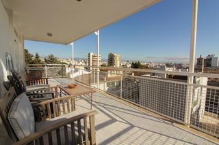 Apartamento en Sa Teulera. Reducido! amplio y luminoso apartamento de dos dormitorios con g