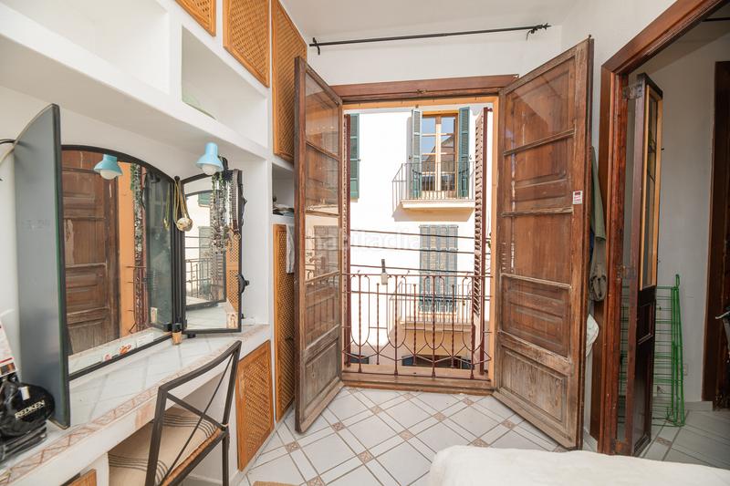 Foto dbd57745-25b8-4099-b105-e3d2b9b866ff. Àtic amb aparcament a El Sindicat Palma de Mallorca