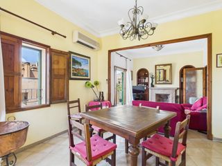 Affitto Appartamento in Cort. Apartamento de dos dormitorios con encanto en el centro de la ci