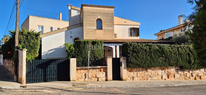 Foto babf4642-5cc6-41ba-a3ff-9a6d210e9a40. Casa amb aparcament a La Bonanova Palma de Mallorca