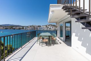 Penthouse in Costa de la Calma. Nuevo ático de lujo renovado con acceso directo al mar en santa