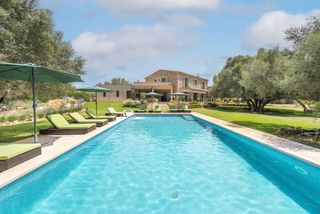 Rent House in S´Horta - Cas Concos des Cavaller - Es Carritxó. Preciosa casa con piscina y gran jardín  disponible diaria, sema